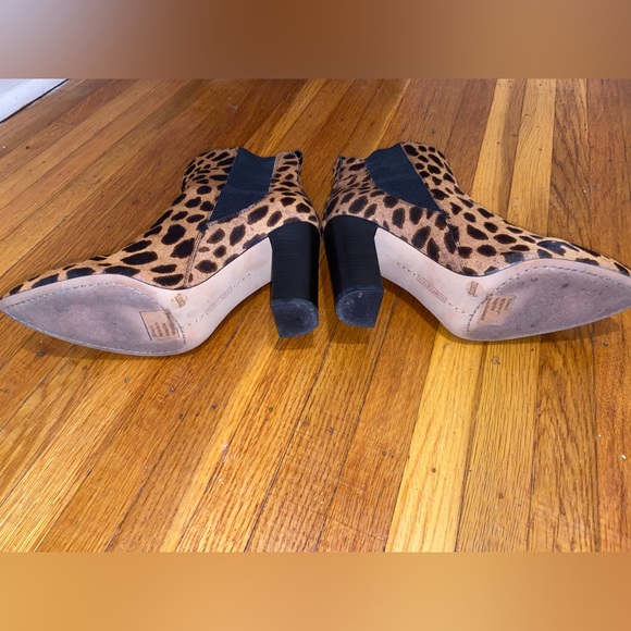 Vince Camuto Leopard booties. Excellent condition - Picture 5 of 6